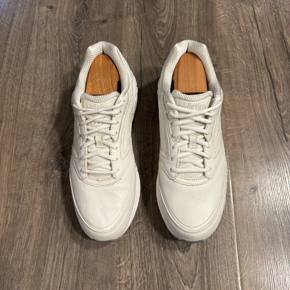 Brooks Men's Addiction Walker Lace-Up Shoes White Leather size 11.5 Dad Shoes - Picture 2 of 15